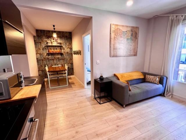 Cabernet Sauvignon Apartment. Surf Beach San Sebastian Exterior photo